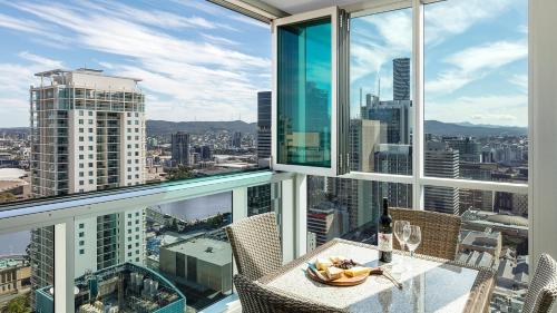 Фотография апарт отеля Oaks Brisbane Festival Suites