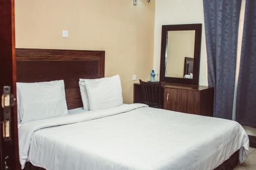 Фотографии гостиницы 
            Residency Hotels Enugu Independence Layout
