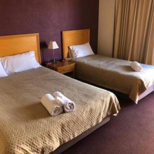 Фотографии гостиницы
Horse & Jockey Hotel Motel