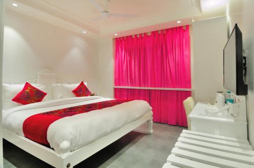 Фотография гостиницы Staybook - Hotel Pinky Villa