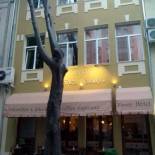 Фотография гостиницы Three Dolphins Hotel