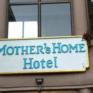 Фотографии гостиницы 
            Mother's Home Hotel