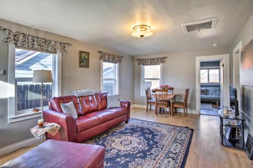 Фотографии гостевого дома
Adventure Home Base - 7 Blocks to Downtown!