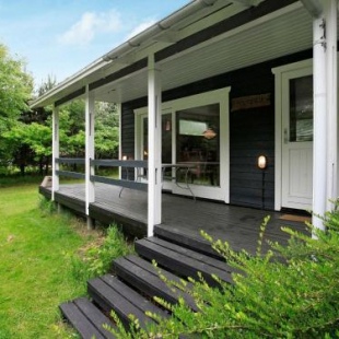 Фотография гостевого дома Three-Bedroom Holiday home in Sæby 1