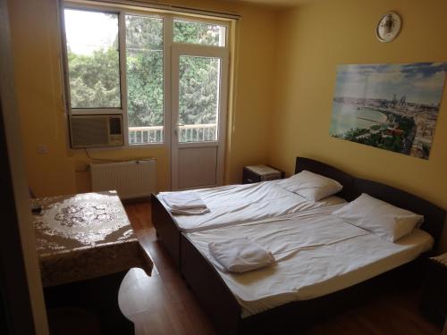 Фотографии хостела 
            The Base