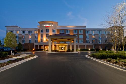 Фотография гостиницы Courtyard Jacksonville Flagler Center