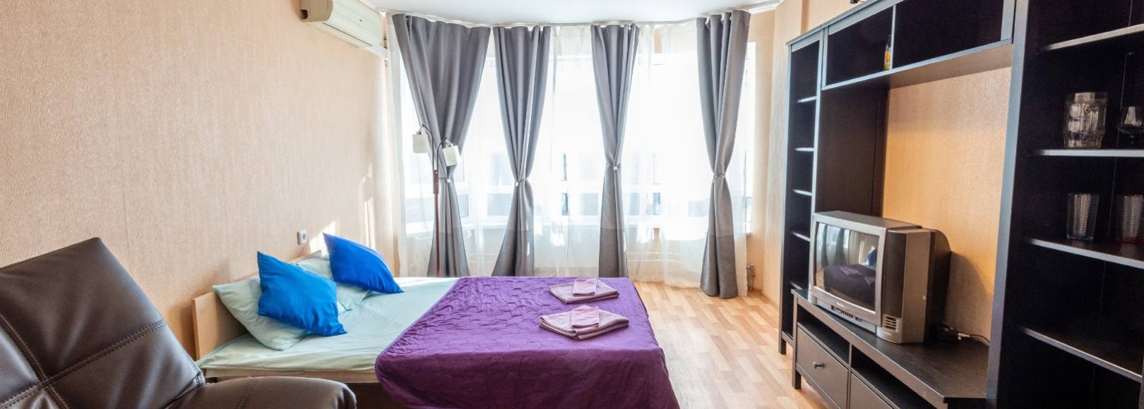 Фотография Жилья посуточно Прекрасная квартира в  Цветах