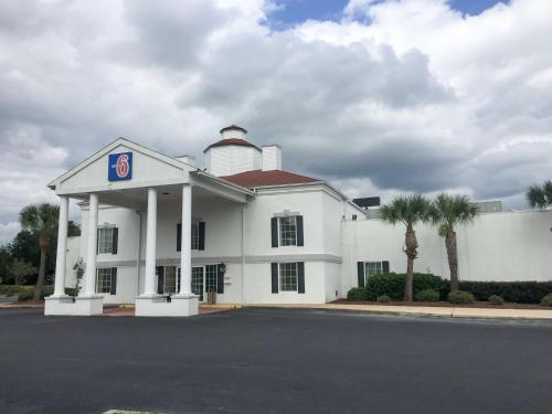 Фотография гостиницы Motel 6-Brunswick, GA