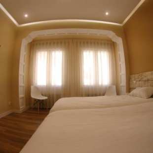 Фотография гостевого дома Urban Burgos