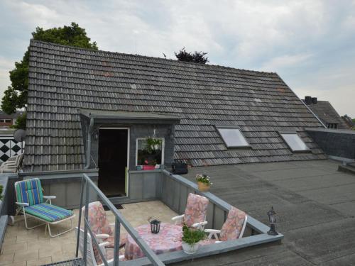 Фотография гостевого дома Roofed Farmhouse in Juchen with private terrace and garden