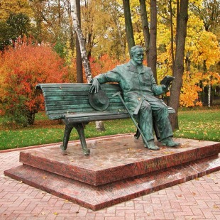 Фотография Памятник П.И. Чайковскому