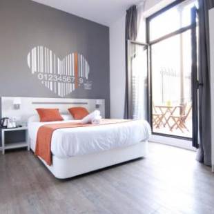 Фотографии гостевого дома
Hostal Live Barcelona