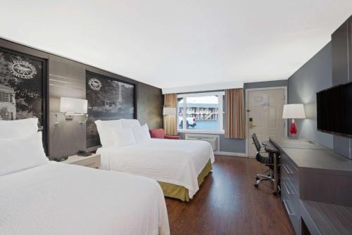 Фотография гостиницы Super 8 by Wyndham Sturbridge