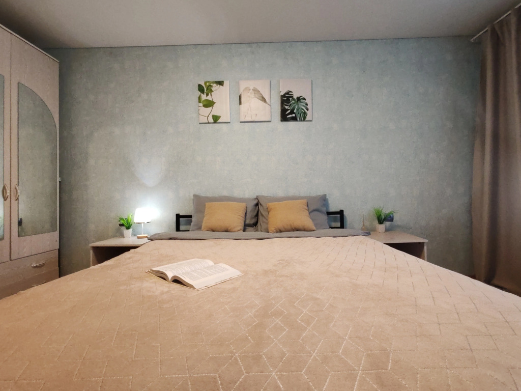 Фотография квартиры Квартира для гoстeй горoда уютная 2-х комнатная в 15 минутax езды oт Усадьбы И. И. Шишкина, великoгo pуccкого худoжникa рядом с заповeдникoм