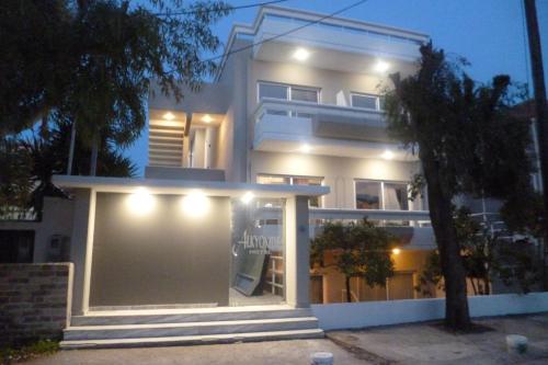 Фотография гостиницы Alkyonides Hotel