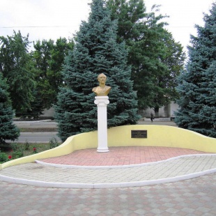 Фотография памятника Памятник генерал-лейтенанту Зассу
