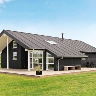 Фотографии гостевого дома 
            Three-Bedroom Holiday home in Brovst 33