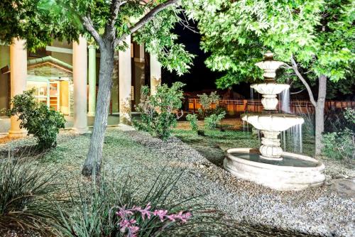 Фотография гостиницы Days Inn by Wyndham Bernalillo