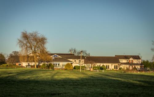 Фотография гостиницы Holt Lodge Hotel