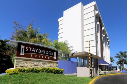 Фотография апарт отеля Staybridge Suites Guadalajara Expo, an IHG Hotel