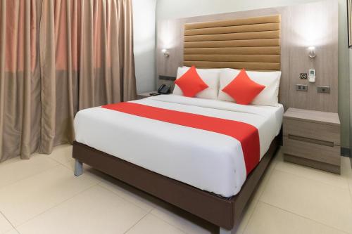 Фотография гостиницы Vaccinated Staff - OYO 146 Solace Hotel