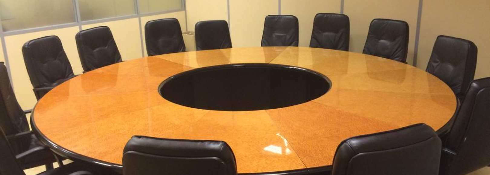 Фотография конференц-зала Русь