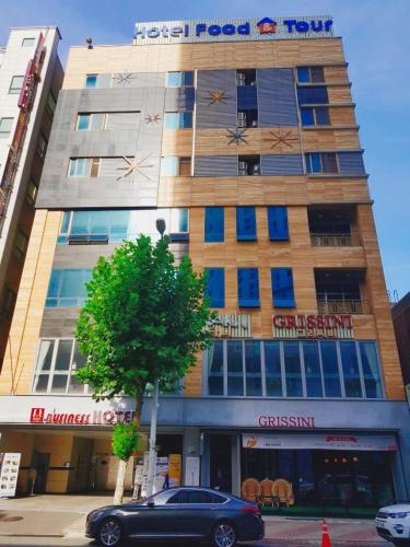 Фотография гостиницы F & T Hotel