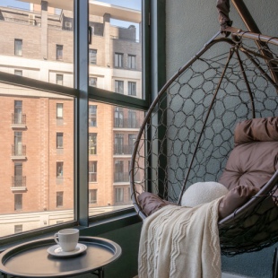 Фотография квартиры Апартаменты с креслом-коконом на балконе Stepanenkov на Свердлова 32б