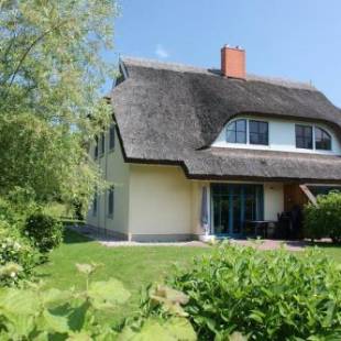 Фотографии гостевого дома
Komfortables Reetdachferienhaus Hasel 1