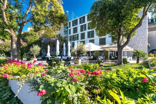 Фотография гостиницы Hotel Jadran Šibenik