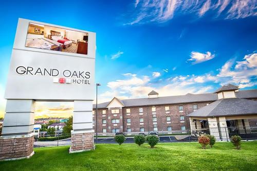 Фотография гостиницы Grand Oaks Hotel