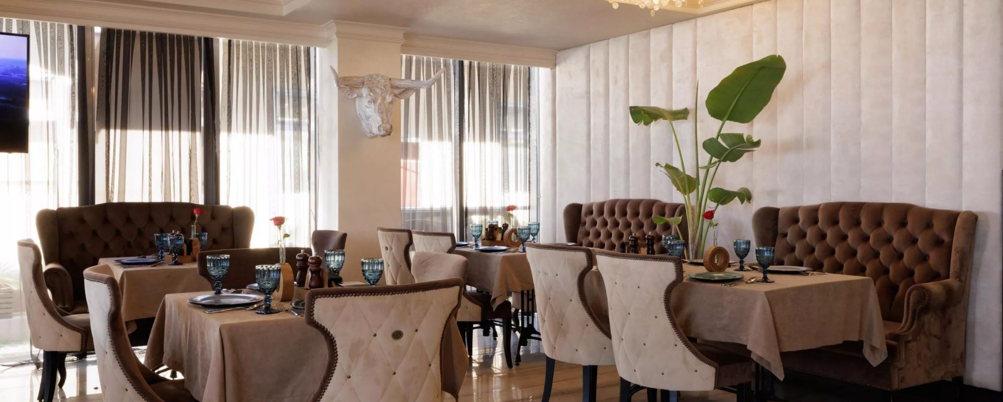 Фотографии банкетного зала Зал ресторана МИС