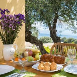 Фотографии гостевого дома
Pavlina Apartment By Hotelius