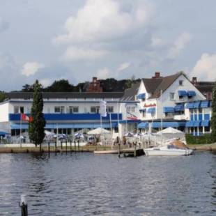 Фотографии гостиницы 
            Akzent Hotel Strandhalle