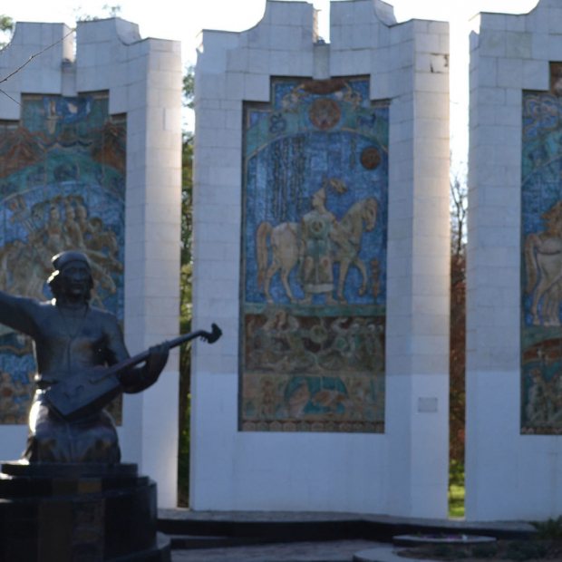Фотография памятника Памятник Джангарчи Ээлян Овла