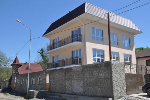 Фотография гостевого дома Лесной