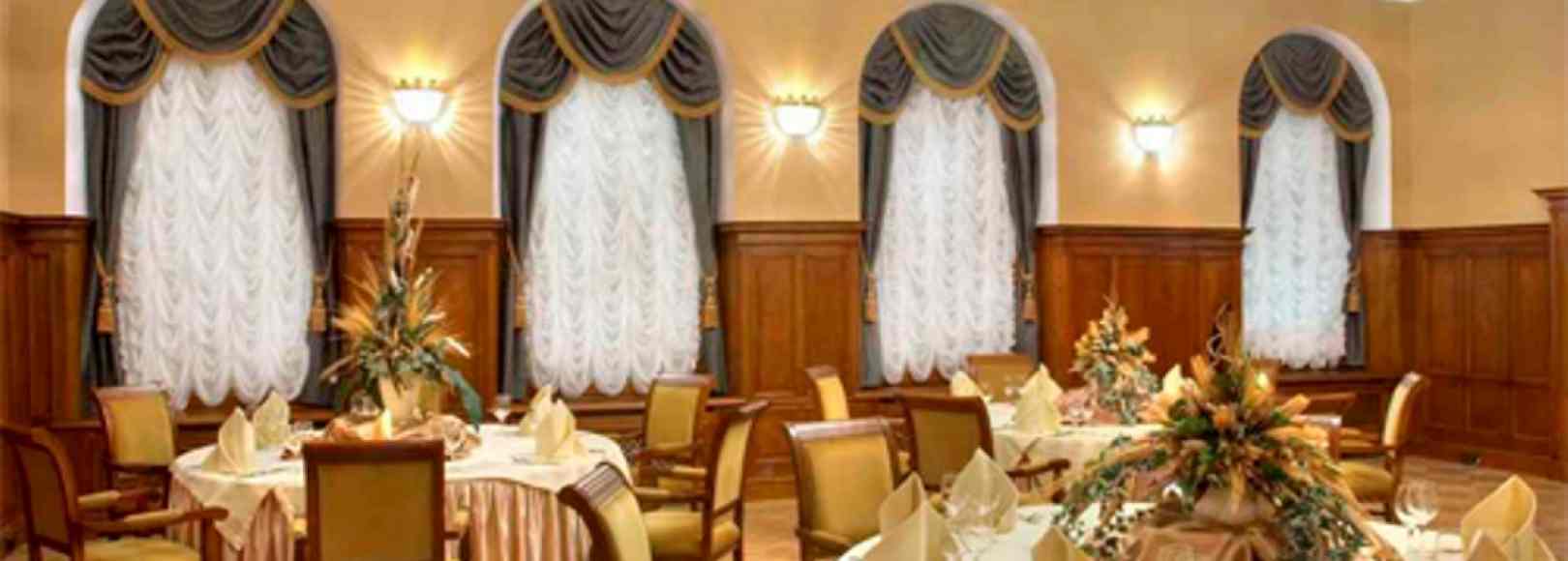 Фотография конференц-зала Дубовый