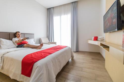 Фотография гостевого дома RedDoorz Syariah near Exit Toll Ciawi