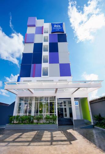 Фотография гостиницы Ibis Budget Semarang Tendean - CHSE Certified