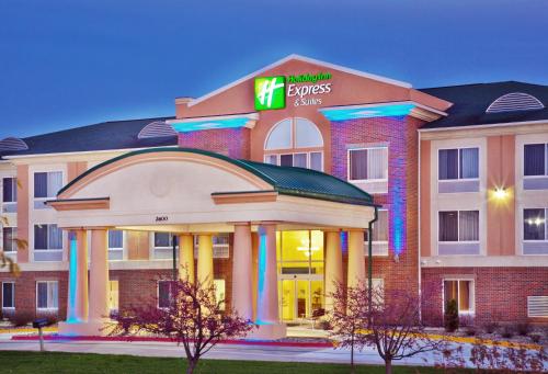 Фотография гостиницы Holiday Inn Express Hotel & Suites Ames, an IHG Hotel