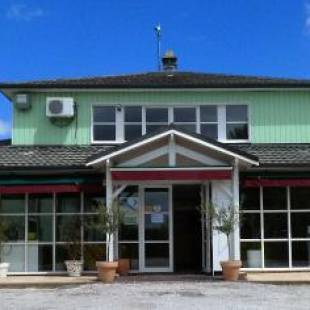 Фотографии гостиницы
Le 81 HOTEL