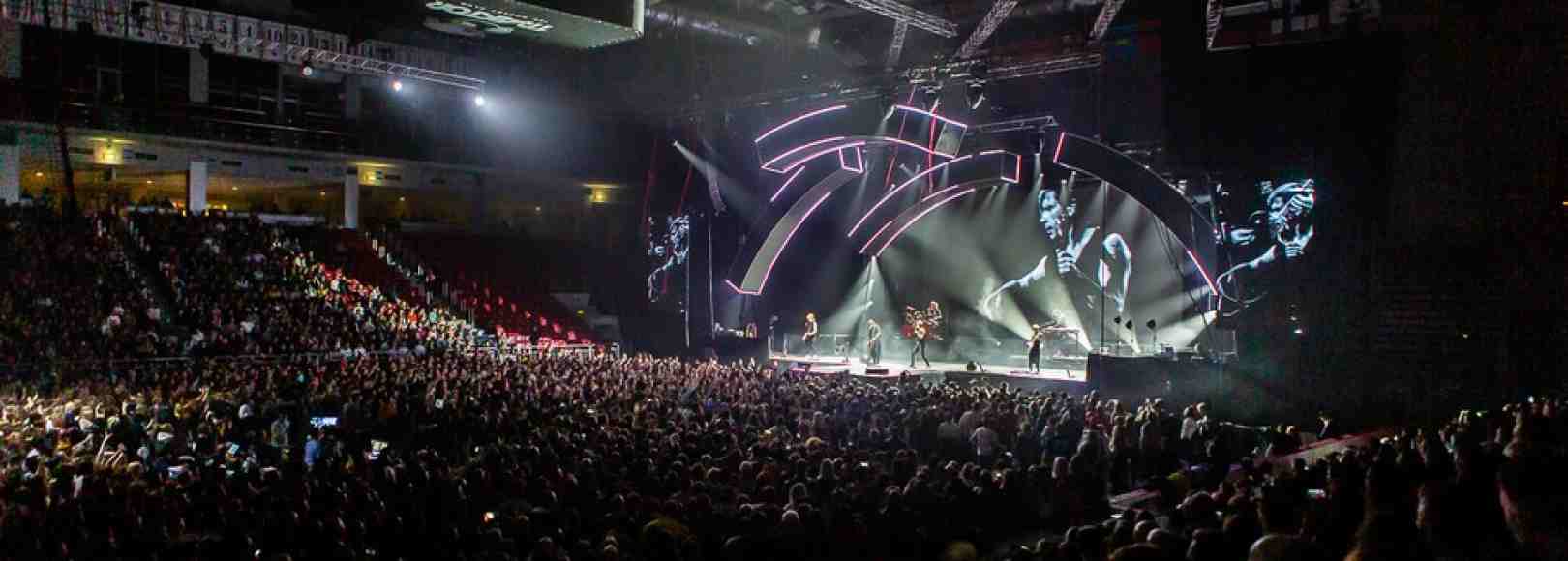 Фотография концертного зала Ледовая арена Трактор