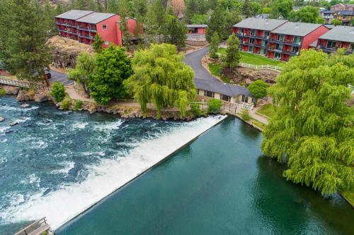 Фотография мини отеля Bend Riverside Condos