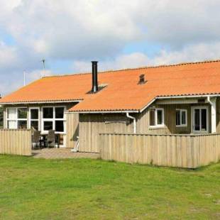 Фотографии гостевого дома
Four-Bedroom Holiday home in Ringkøbing 4