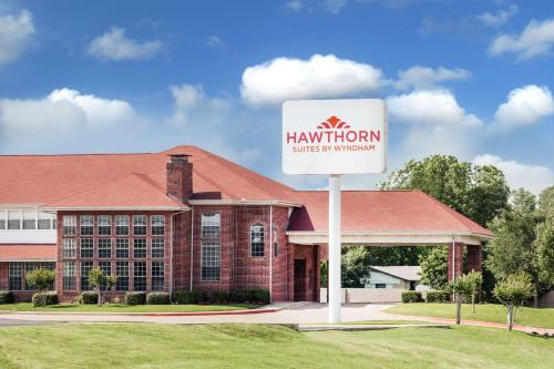 Фотография гостиницы Hawthorn Suites Irving DFW South