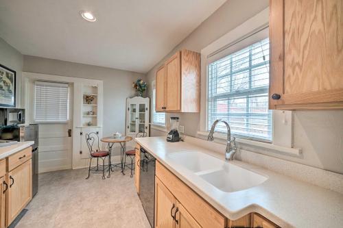 Фотография гостевого дома Well-equipped Cody Cottage 2 Miles to Cody Rodeo!