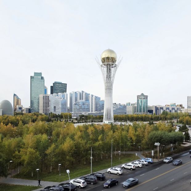 Фотографии квартиры 
            Апартаменты 3-х с 3мя кроватями, раскладным диваном и с шикарным видом на Байтерек