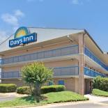 Фотография мотеля Days Inn by Wyndham Charlotte Northlake