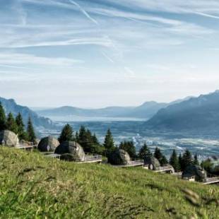 Фотографии гостиницы 
            Whitepod Eco-Luxury Hotel