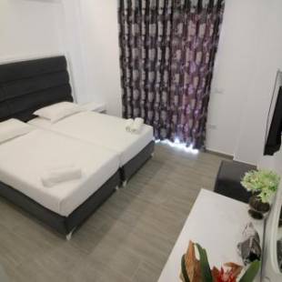 Фотографии гостиницы 
            Edina